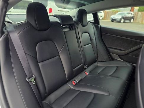 Used 2020 Tesla Model 3 Standard Range Plus image 31