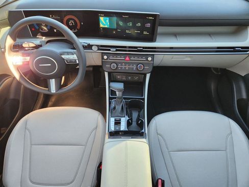 New 2026 Hyundai Tucson SE image 24