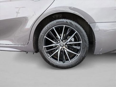 Used 2024 Toyota Camry SE image 20