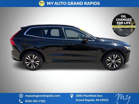 Used 2023 Volvo XC60 B5 Core AWD/4WD image 8