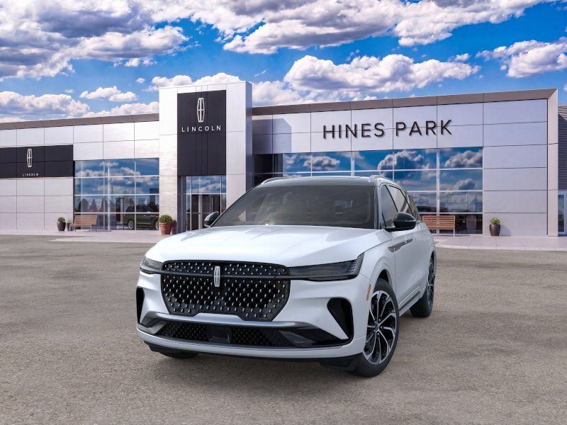 New 2026 Lincoln Nautilus Reserve AWD/4WD image 2