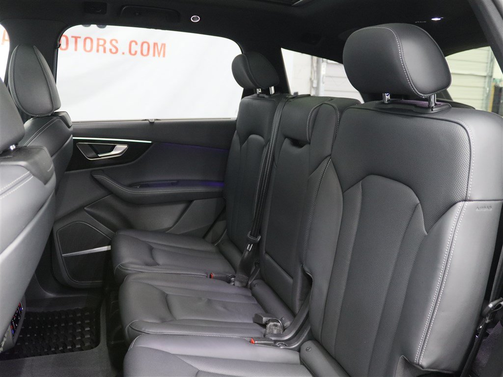 Used 2025 Audi Q7 3.0T Prestige AWD/4WD image 16