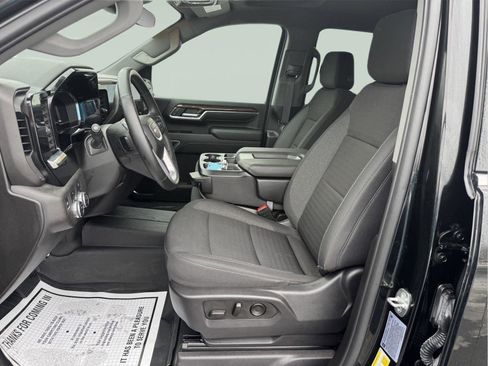 Used 2024 GMC Sierra 2500 SLE w/ SLE Value Package; image 19