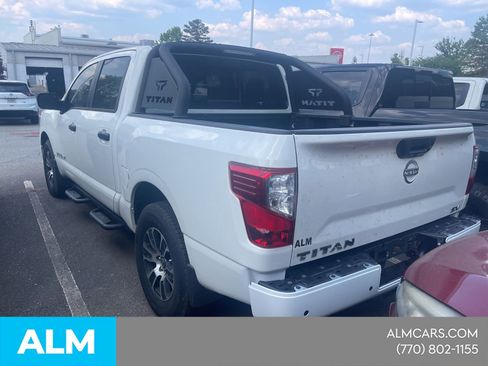 Used 2024 Nissan Titan SV w/ SV Convenience Package RWD image 6