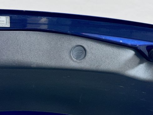 Used 2021 Tesla Model 3 Performance image 31