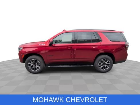 Used 2022 Chevrolet Tahoe Z71 w/ Luxury Package AWD/4WD image 6