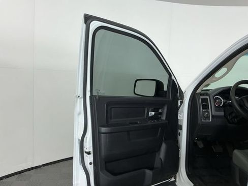 Used 2016 RAM 1500 ST w/ SXT Appearance Group AWD/4WD image 10
