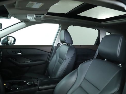 Certified 2023 Nissan Rogue SV w/ SV Premium B Package AWD/4WD image 20