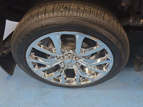 Used 2021 Ford F150 Lariat w/ Equipment Group 502A High AWD/4WD image 8