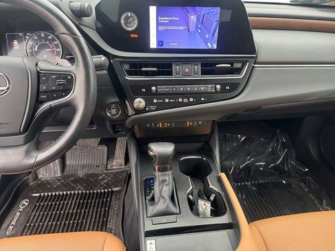 Used 2024 Lexus ES 350 w/ Premium Package image 15