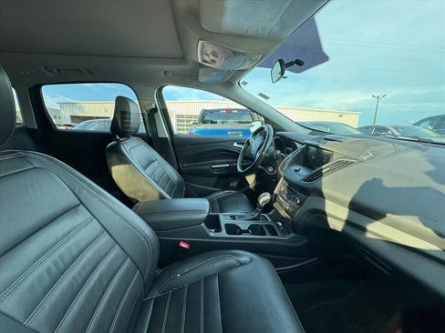Used 2018 Ford Escape SEL FWD image 3