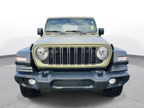 Used 2025 Jeep Wrangler Sport image 27