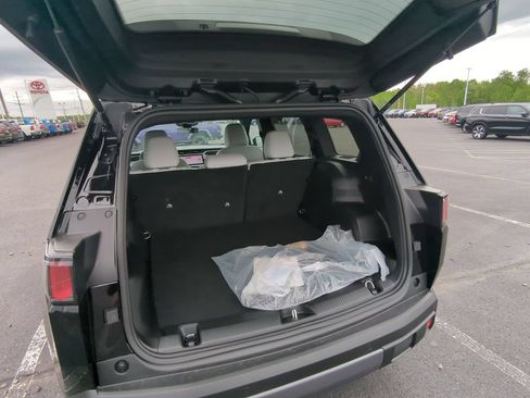 New 2026 Jeep Cherokee Laredo AWD/4WD image 23