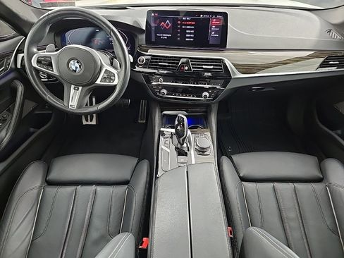 Used 2021 BMW 530i xDrive 530i xDrive w/ M Sport Package image 19