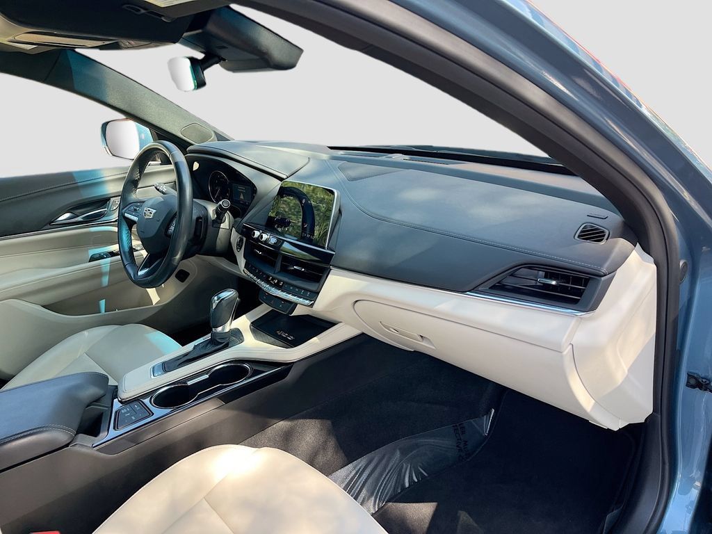 Used 2023 Cadillac CT4 Luxury RWD image 27