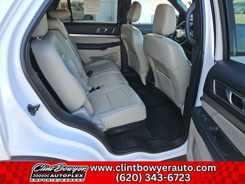 Used 2019 Ford Explorer XLT w/ Equipment Group 202A image 30