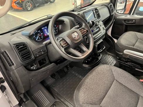 Used 2023 RAM ProMaster 2500 w/ Convenience Group FWD image 8