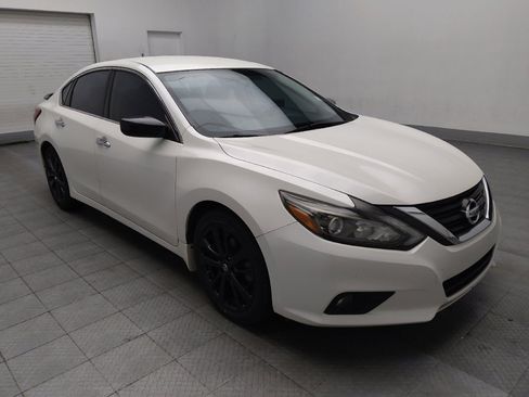 Used 2017 Nissan Altima 2.5 SR w/ Midnight Edition Package image 13