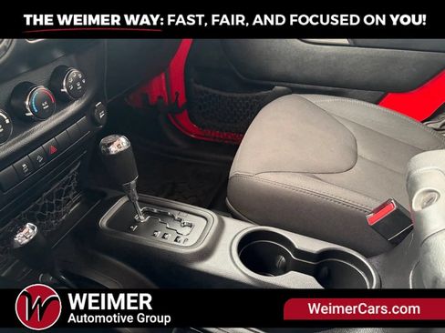 Used 2015 Jeep Wrangler Unlimited Sport w/ Quick Order Package 24S AWD/4WD image 31