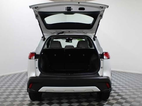 Used 2024 Toyota Corolla Cross L FWD image 15