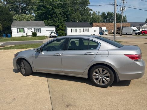 Used 2011 Honda Accord EX image 6