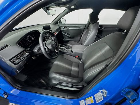 Used 2023 Honda Civic Sport image 9