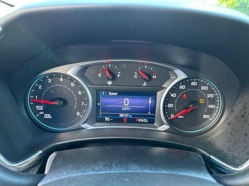 Used 2022 Chevrolet Equinox LT w/ Driver Convenience Package FWD image 13