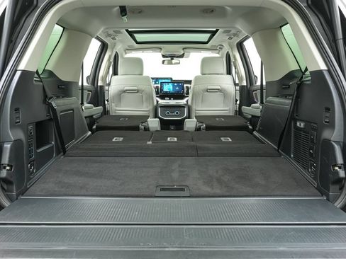 Certified 2025 Ford Expedition Platinum w/ Driver's Package AWD/4WD image 27