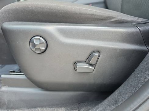 Used 2021 Jeep Grand Cherokee Laredo RWD image 16