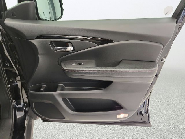 Used 2018 Honda Ridgeline Black Edition image 28