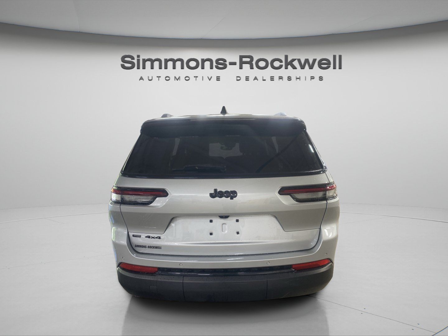 Used 2023 Jeep Grand Cherokee L Laredo AWD/4WD image 4