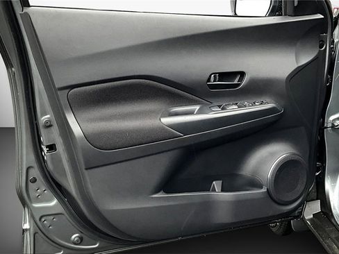 New 2025 Nissan Kicks Play S image 23
