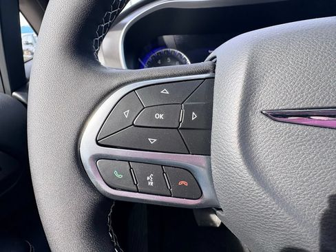 New 2026 Chrysler Pacifica Select FWD image 23