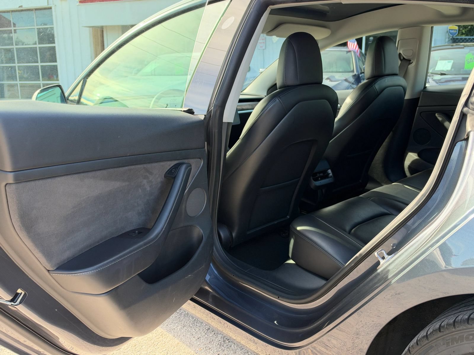 Used 2022 Tesla Model 3 Long Range AWD/4WD image 11