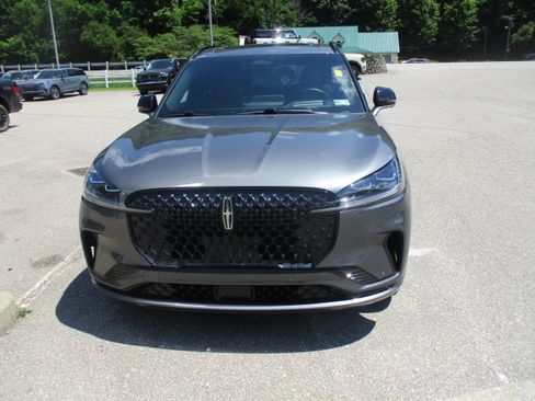 Used 2025 Lincoln Aviator Reserve w/ Equipment Group 201A AWD/4WD image 9