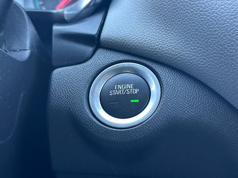 Used 2019 Chevrolet Equinox LS FWD image 22