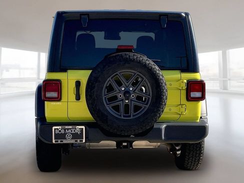 Used 2024 Jeep Wrangler Sport AWD/4WD image 4