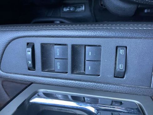 Used 2013 Ford F150 Platinum image 19