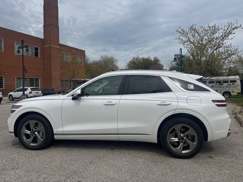 New 2026 Genesis GV70 2.5T Select AWD/4WD image 7