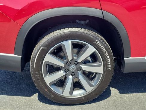 Used 2025 Honda Pilot Touring image 6