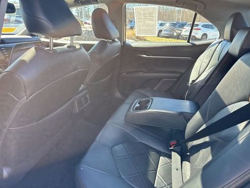 Used 2019 Toyota Camry XLE image 24