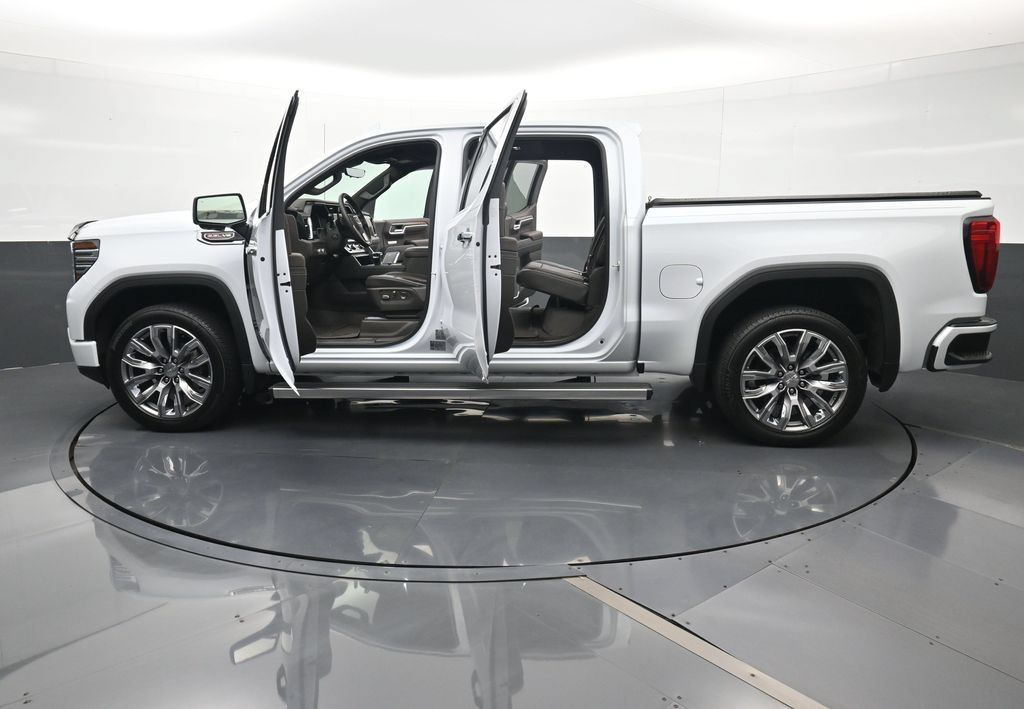 Used 2026 GMC Sierra 1500 Denali w/ Denali Reserve Package AWD/4WD image 30