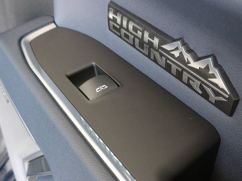 Used 2023 Chevrolet Silverado 1500 High Country w/ High Country Premium Package AWD/4WD image 43