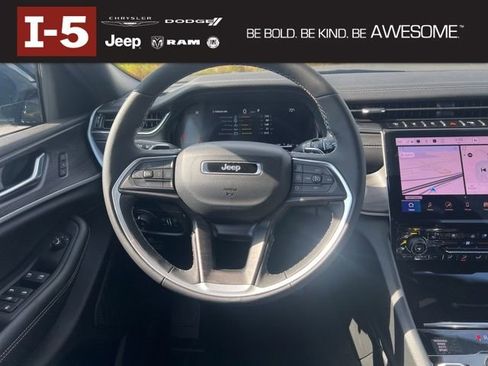 New 2025 Jeep Grand Cherokee L Limited w/ Luxury Tech Group II image 2