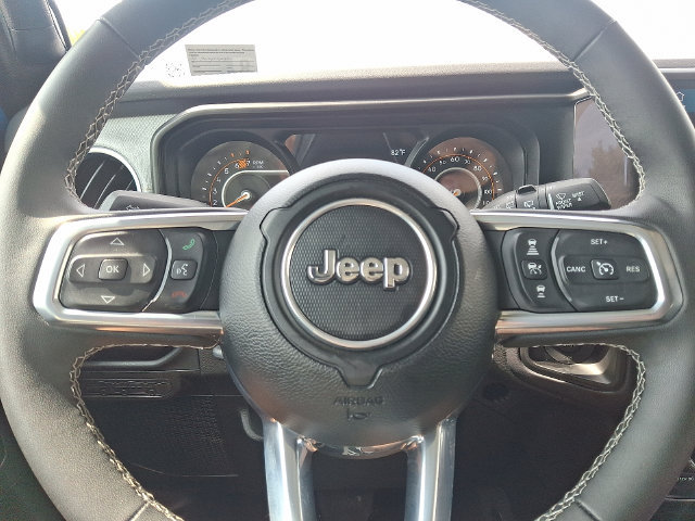 Used 2025 Jeep Wrangler Unlimited Sahara AWD/4WD image 19
