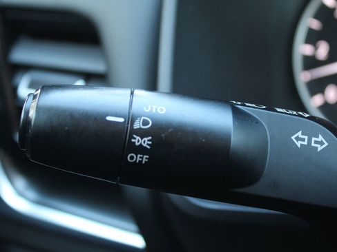 Used 2021 Nissan Rogue SV w/ Premium Package image 31