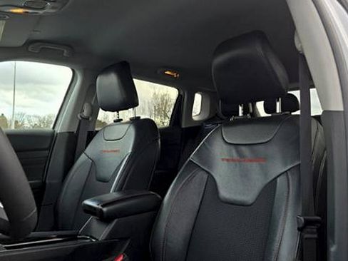 Used 2022 Jeep Compass Trailhawk image 21