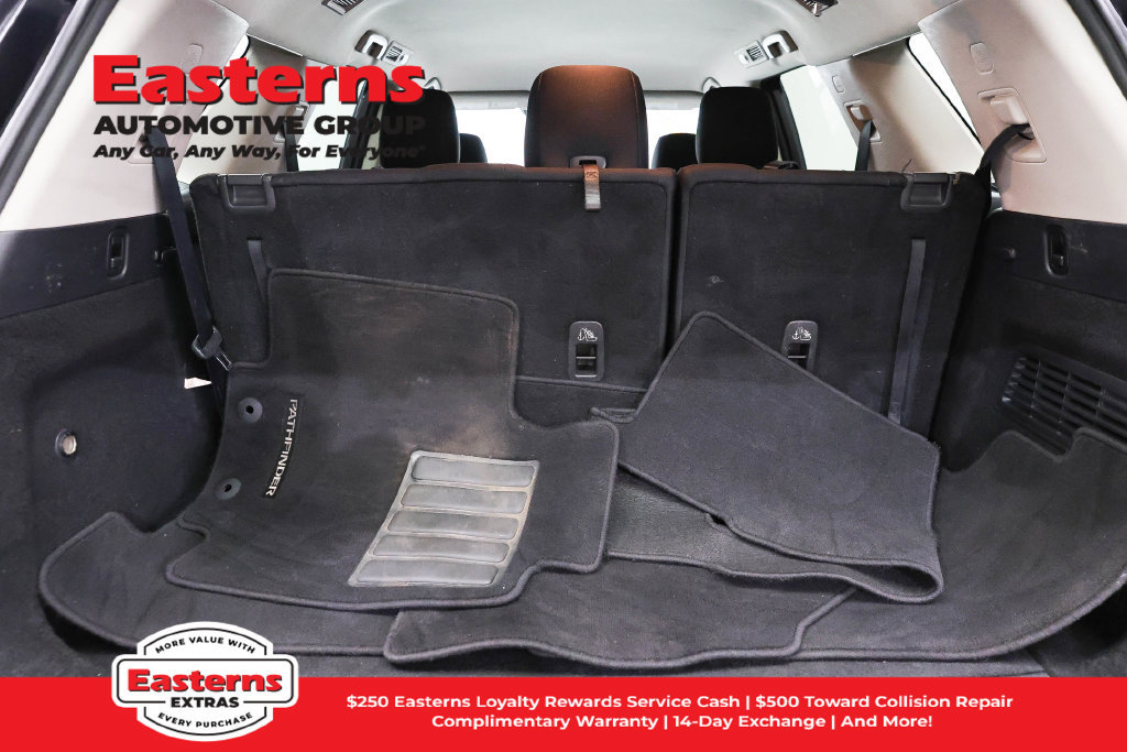 Used 2022 Nissan Pathfinder SV FWD image 10