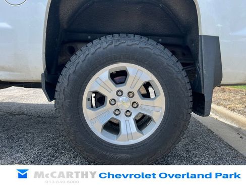 Used 2018 Chevrolet Silverado 1500 LT w/ All Star Edition AWD/4WD image 9