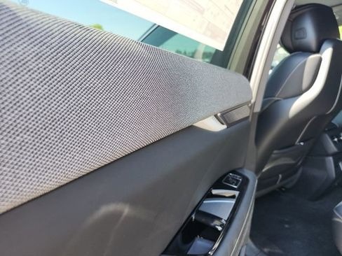 New 2025 Cadillac Optiq Luxury 2 image 11